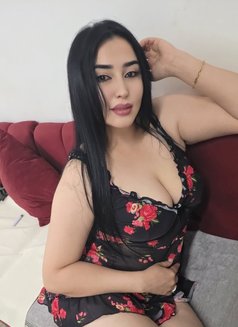 Dinar - escort in Muscat Photo 4 of 7