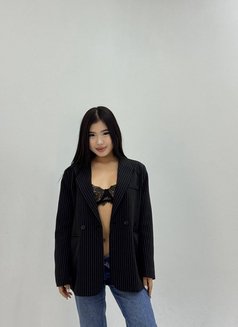 Dinara - puta in Hong Kong Photo 3 of 12