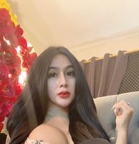 Dinda Boomshell with BigBoobs - Acompañantes transexual in Jakarta
