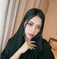 Dinda Massage and sex full services - puta in Al Manama Photo 1 of 7