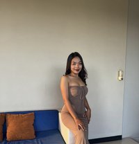 Dinda - puta in Bali