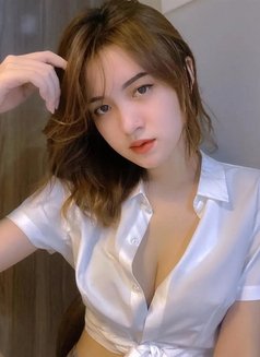 Dinda - escort in Jakarta Photo 2 of 4