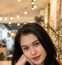 Dinda - puta in Jakarta