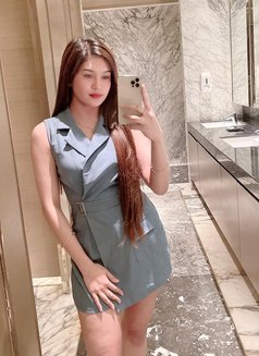 Dinda - escort in Jakarta Photo 6 of 9
