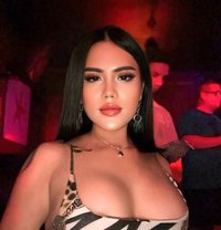 DINDA DIOR HARD FUCKER - Transsexual escort in Bali Photo 1 of 4