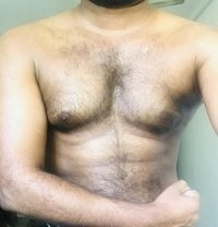 Dinesh for Vip Ladies - Male escort in Colombo