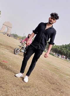 Dinesh Singh - Male escort in Bangalore Photo 9 of 10