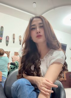 Dinii - escort in Jakarta Photo 7 of 9