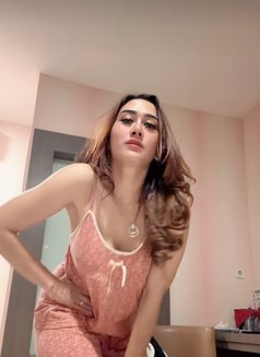 Dinii - escort in Jakarta Photo 8 of 9