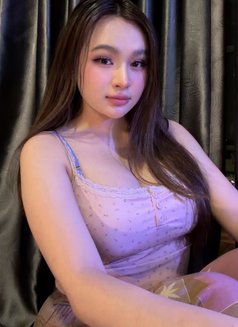 Dinii - escort in Jakarta Photo 2 of 7