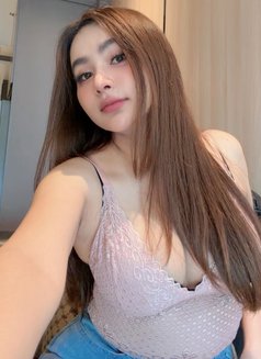 Dinii - escort in Jakarta Photo 5 of 7