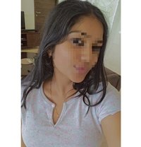 Dinisha - puta in Chennai
