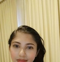 Dinithi Sexy - puta in Dubai