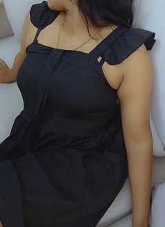 Dinithi Sexy - escort in Dubai Photo 5 of 11