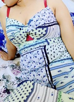 Dinithi Sexy - escort in Dubai Photo 7 of 11