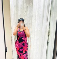 𝙳𝚒𝚗𝚞 𝙶𝙸𝙵 21𝚢 (𝚅𝚒𝚜𝚒𝚝-𝙾𝙺) - puta in Colombo