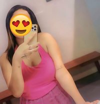 Dinusha for Cam and Real Meet - escort in Colombo