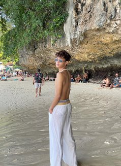 Dio Escort Denpasar - Acompañantes masculino in Bali Photo 10 of 10