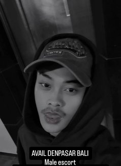 Dio in Here (Male Escort) - Male escort in Bali Photo 1 of 13