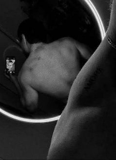 Dion for Any Aged Ladies - Male escort in Colombo Photo 2 of 4