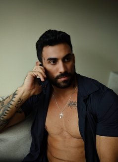 Dionisio - Male escort in Bangkok Photo 1 of 5