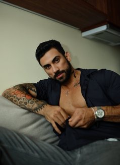 Dionisio - Male escort in Bangkok Photo 2 of 5