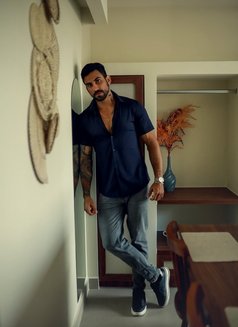 Dionisio - Male escort in Bangkok Photo 5 of 5