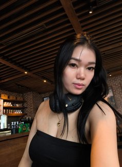 Dionne - escort in Hong Kong Photo 5 of 10