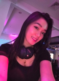 Dionne - escort in Hong Kong Photo 7 of 10