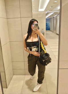 Dionne - escort in Hong Kong Photo 16 of 17