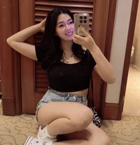 Dionne (newest in town) - escort in Hong Kong Photo 7 of 8