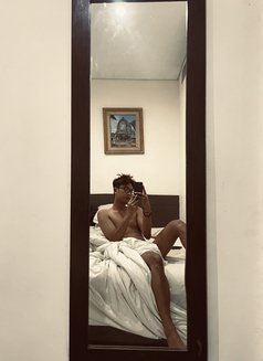 Diooo - Acompañantes masculino in Bali Photo 1 of 14