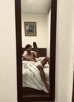 Diooo - Acompañantes masculino in Bali Photo 2 of 14