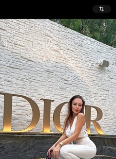 Dior Downtown - puta in Dubai Photo 16 of 18