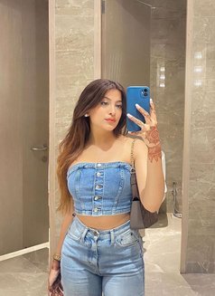 Dipali Shah - escort in Bangalore Photo 2 of 3