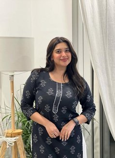 Dipanshi - escort in Chennai Photo 1 of 4