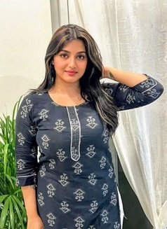 Dipanshi - escort in Chennai Photo 2 of 4