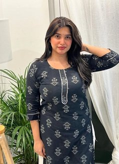 Dipanshi - escort in Chennai Photo 3 of 4