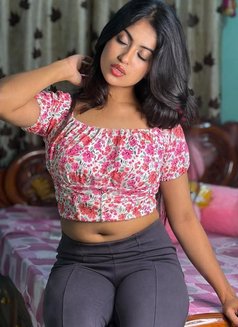 Dipanshi - escort in Indore Photo 2 of 4