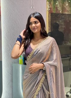 Dipanshi - puta in Ahmedabad Photo 5 of 5