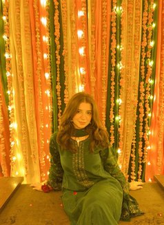 Dipanshi - escort in Surat Photo 1 of 6