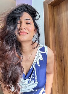 Dipanshi - escort in Vadodara Photo 1 of 5