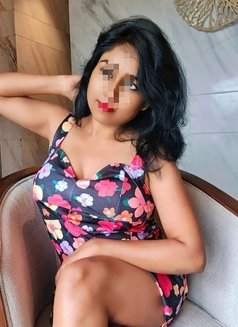 Dipika - escort in Kochi Photo 1 of 3