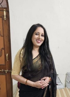 Dipika Sharma - puta in Hyderabad Photo 1 of 2