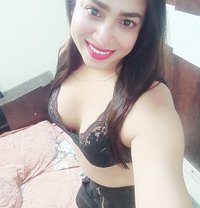 Kanika video call service - Acompañantes transexual in Hyderabad Photo 10 of 15