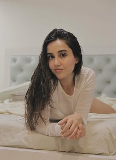 Dipti - escort in Noida Photo 1 of 5