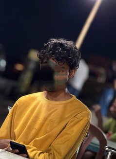 Dipu Sah - Male escort in Mumbai Photo 2 of 3