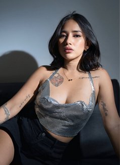 Dira - puta in Bali Photo 5 of 8