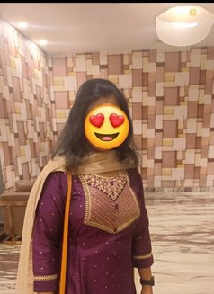 DIRECT MEET AND CAM SHOW - escort in Madurai Photo 8 of 10