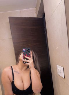 Direct Payment Star Hotel Service - escort in Chennai Photo 3 of 3